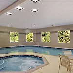 Ramada By Wyndham Olympia 
